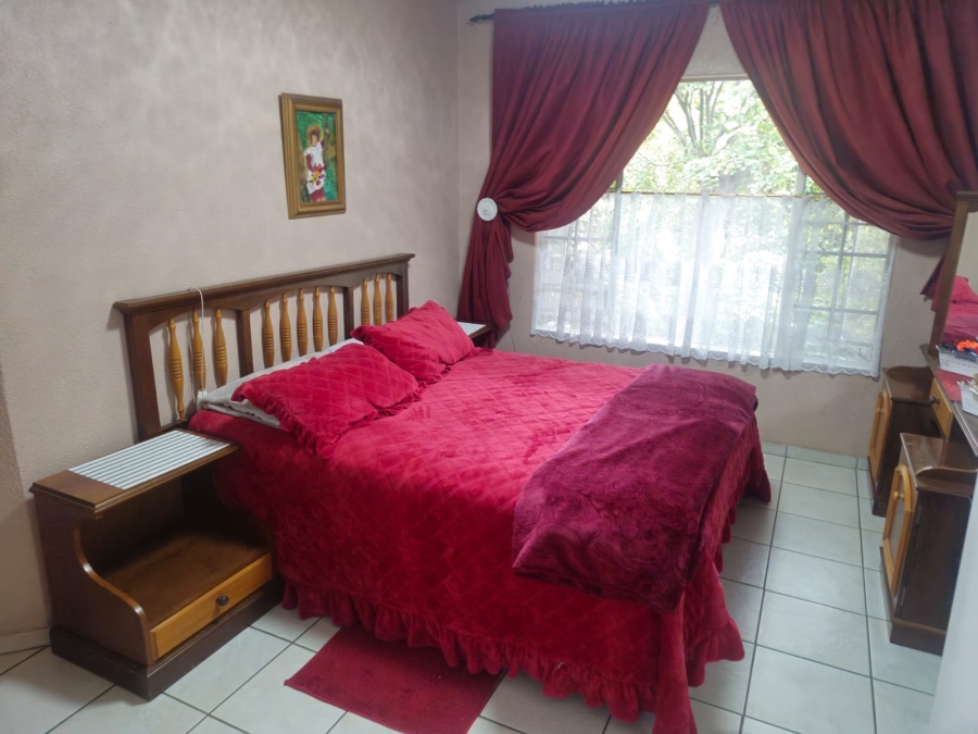 4 Bedroom Property for Sale in Safari Gardens North West